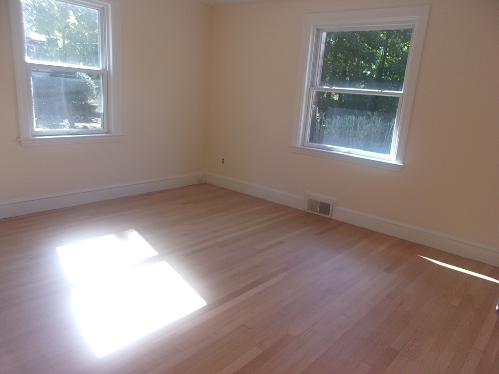 33 Richards Road Hull, MA 02045 - Photo 14 of 29 Gallery Image 14