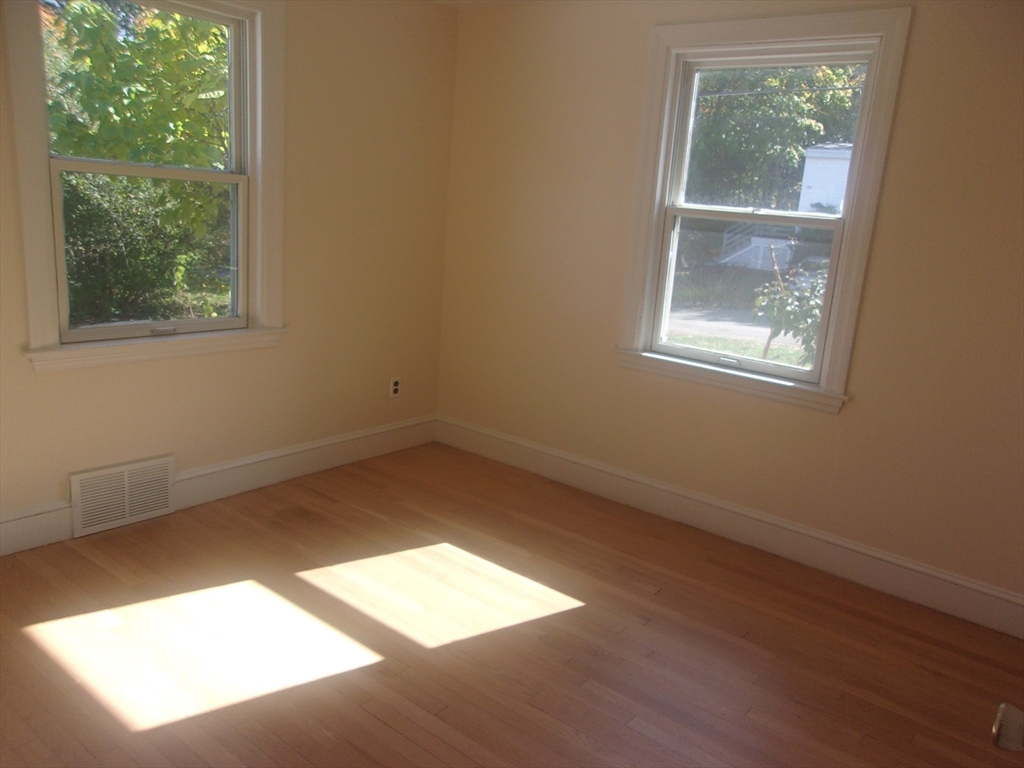 33 Richards Road Hull, MA 02045 - Photo 15 of 29 Gallery Image 15