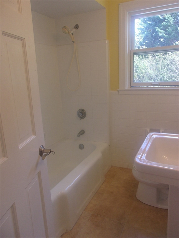 33 Richards Road Hull, MA 02045 - Photo 16 of 29 Gallery Image 16