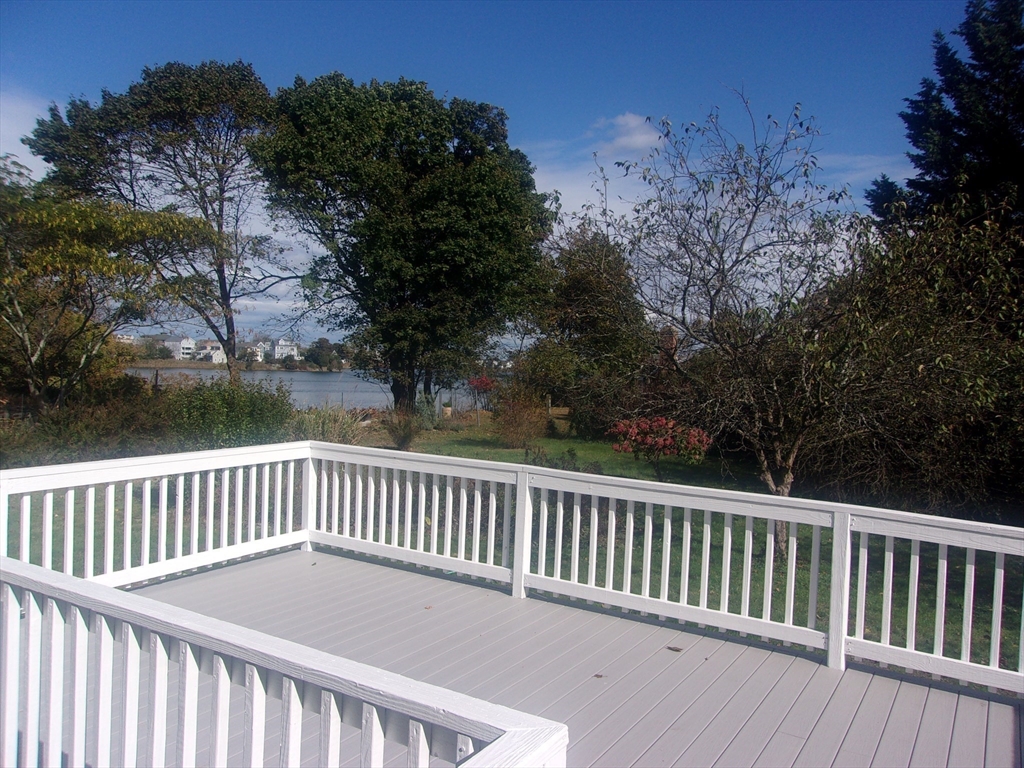 33 Richards Road Hull, MA 02045 - Photo 6 of 29 Gallery Image 6