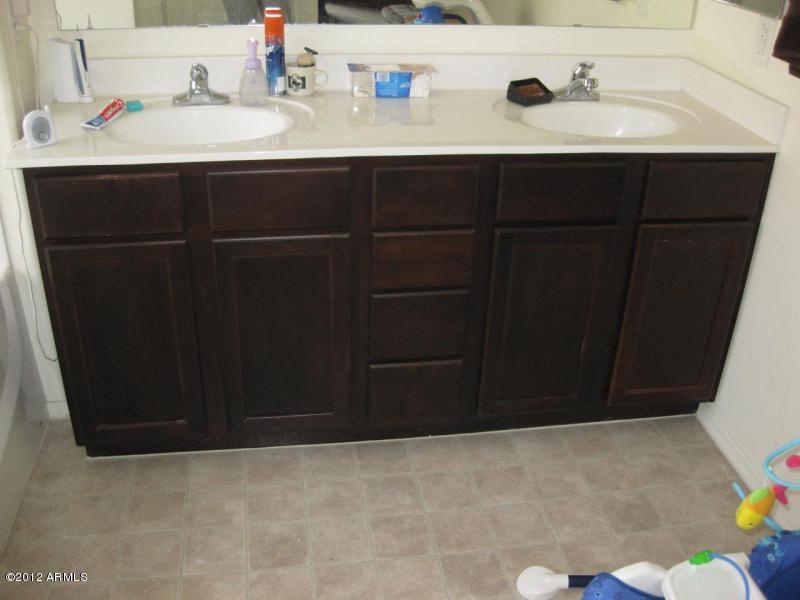 3939 South Rim Road Gilbert, AZ 85297 - Photo 5 of 13 Photo 1