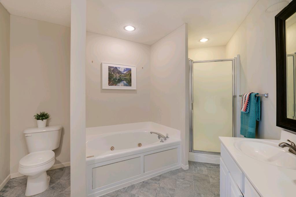 6884 Folkestone Road Apple Valley, MN 55124 - Photo 24 of 32 Gallery Image 24