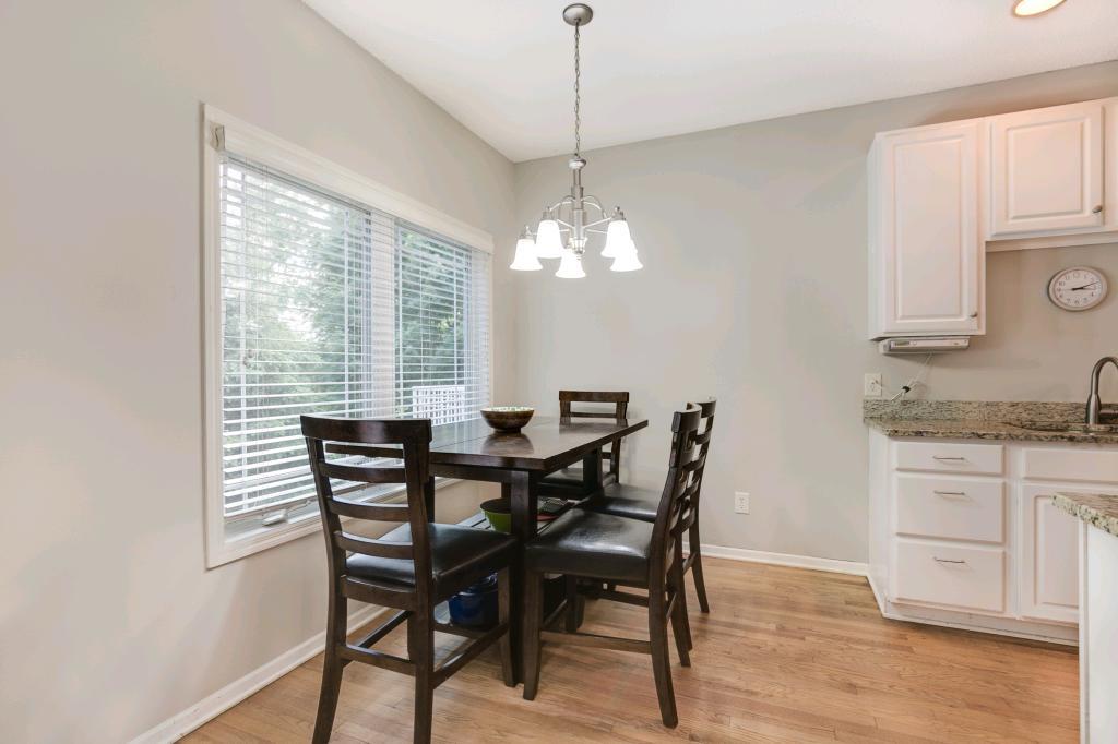6884 Folkestone Road Apple Valley, MN 55124 - Photo 8 of 32 Gallery Image 8