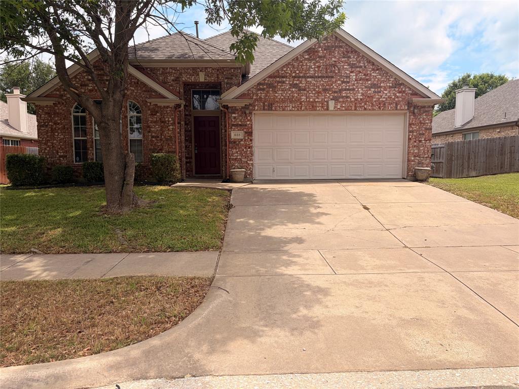 618 Rosarita Road Arlington, TX 76002 - Photo 1 of 19