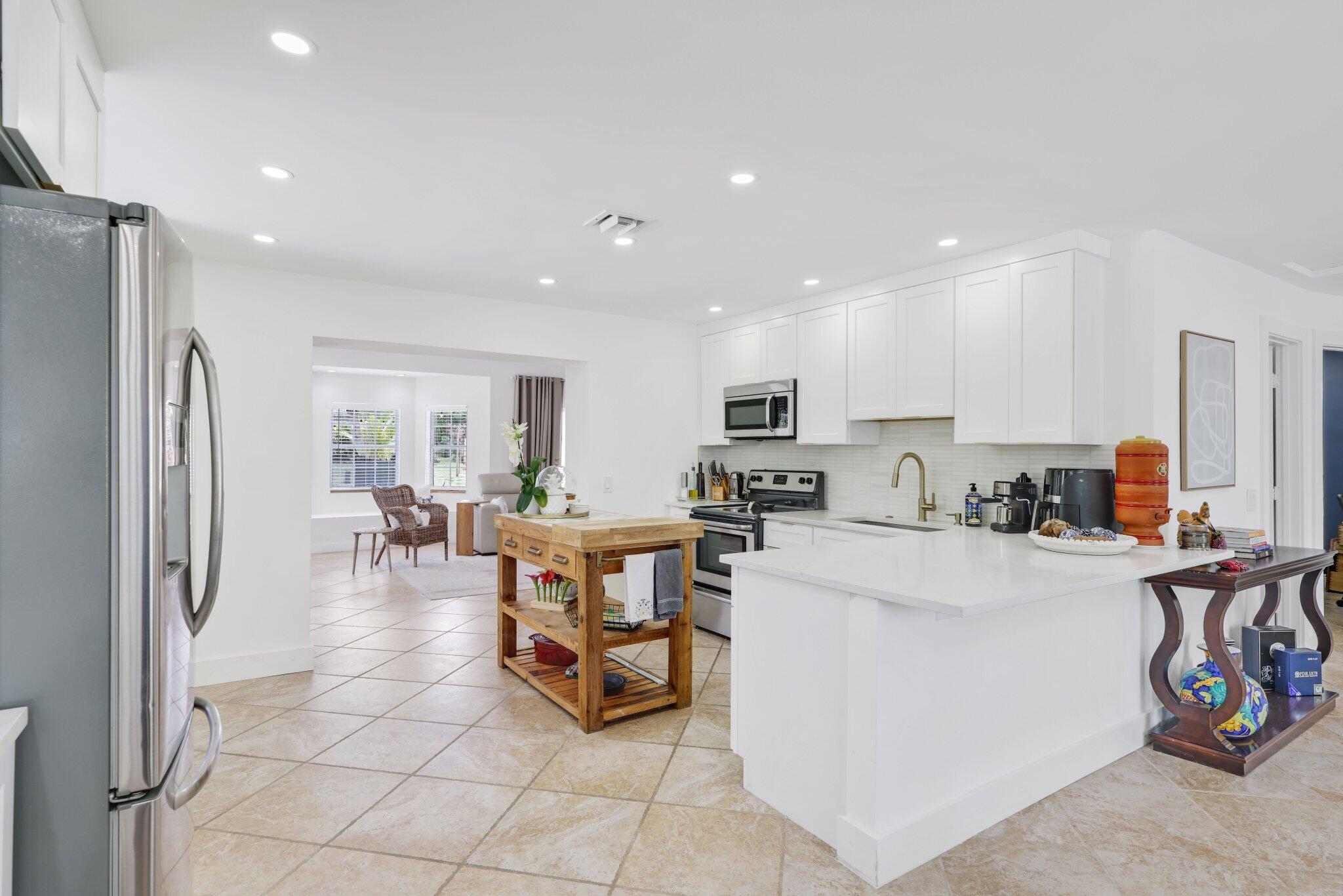 5403 3rd Road Lake Worth, FL 33467 - Photo 12 of 33 5403 3rd Road - 30.jpg-SMALL