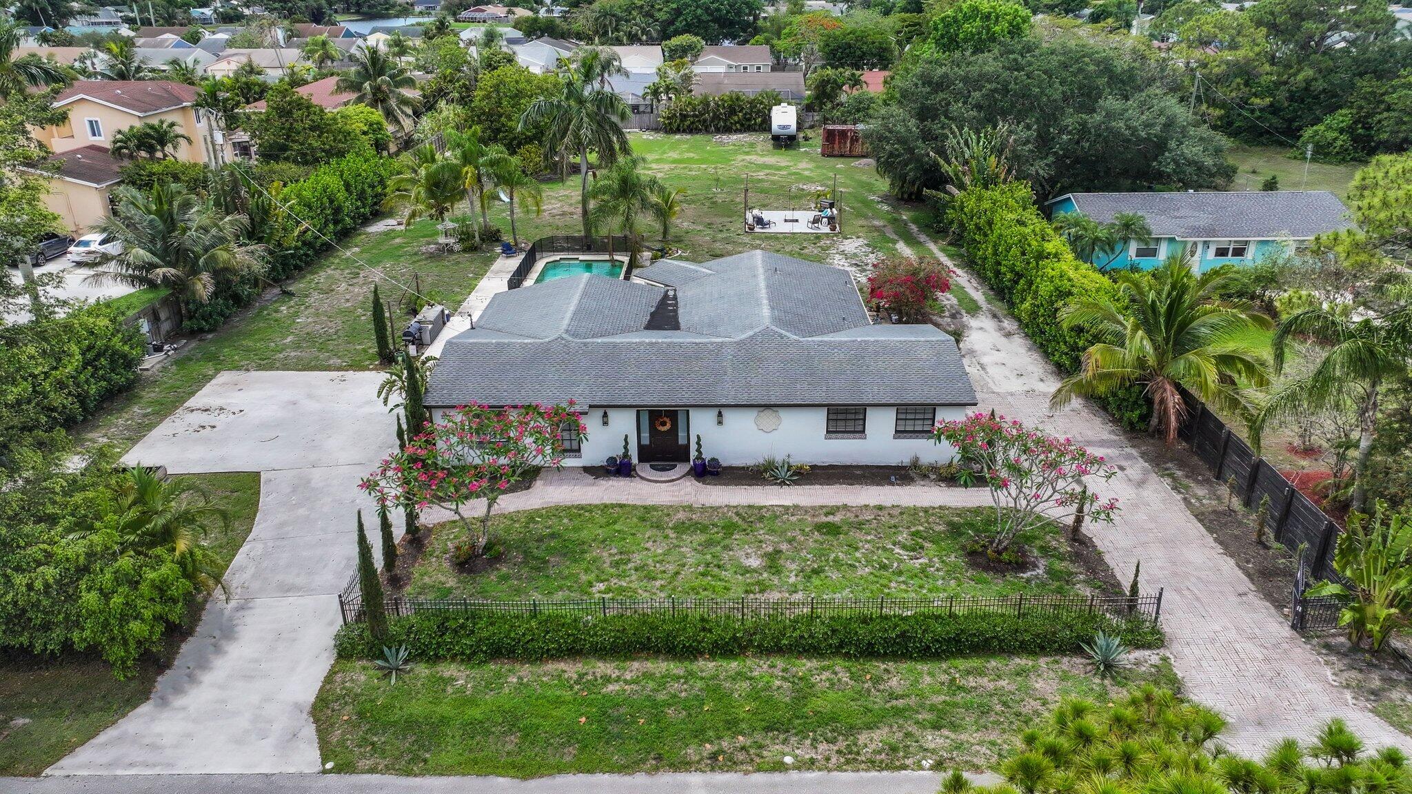 5403 3rd Road Lake Worth, FL 33467 - Photo 4 of 33 5403 3rd Road - 4.jpg-SMALL