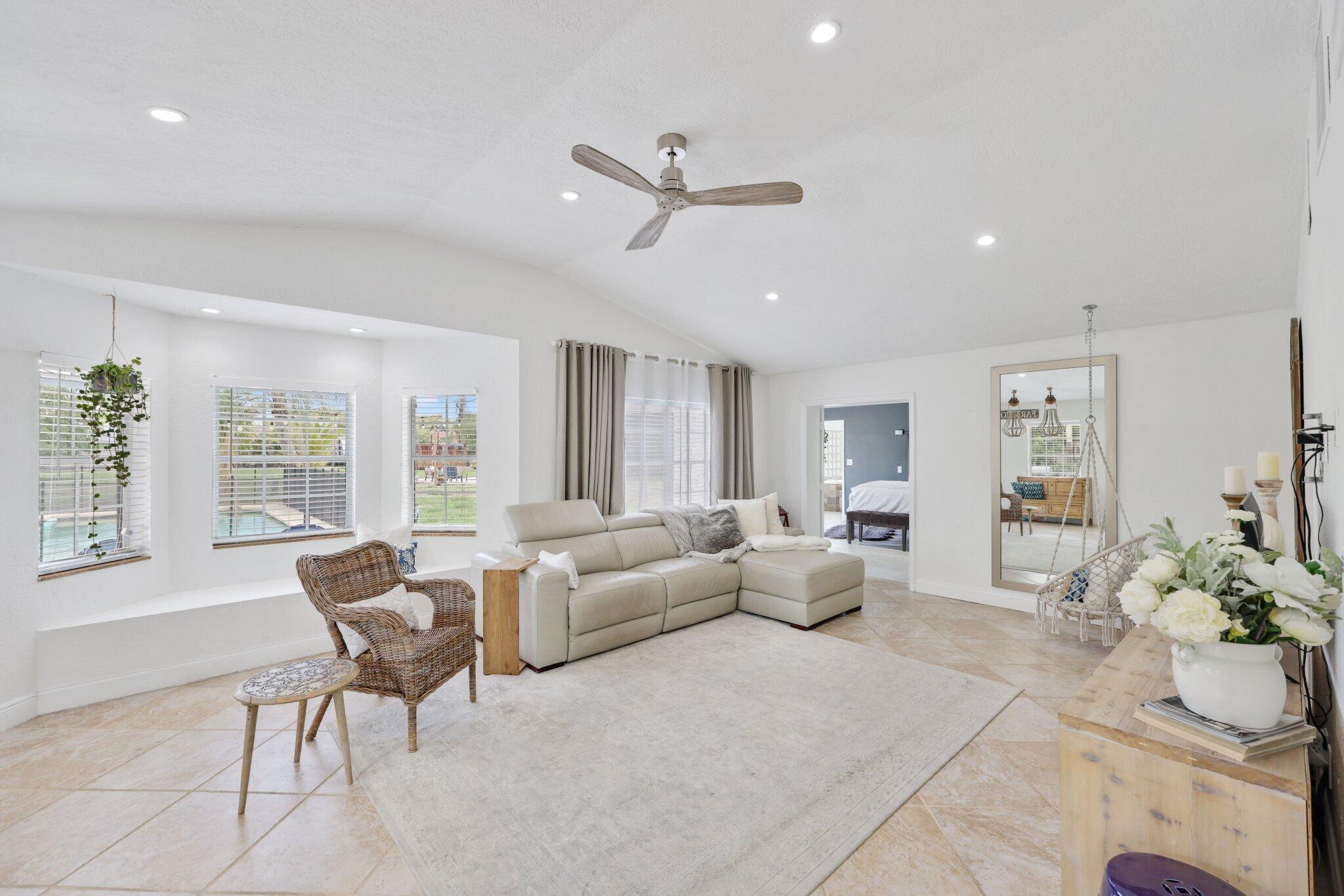 5403 3rd Road Lake Worth, FL 33467 - Photo 6 of 33 5403 3rd Road - 38.jpg-SMALL