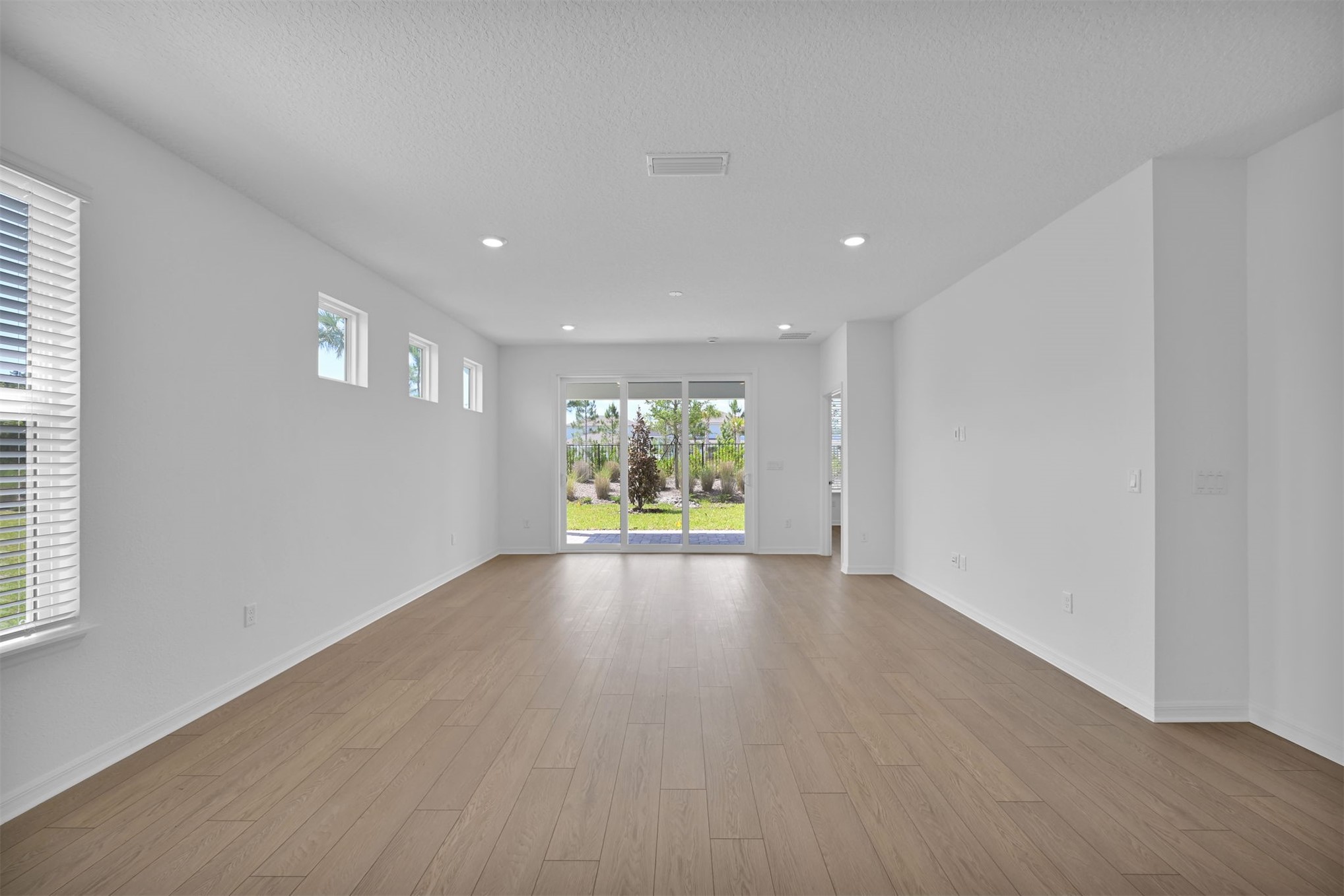 328 Ecliptic Loop Yulee, FL 32097 - Photo 11 of 41 a view of room and window