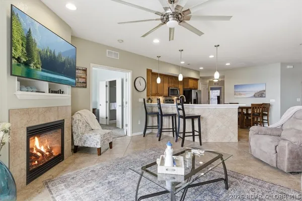 $425,000 | 1215 Lands End Parkway, Unit 625, Osage Beach, MO 65065