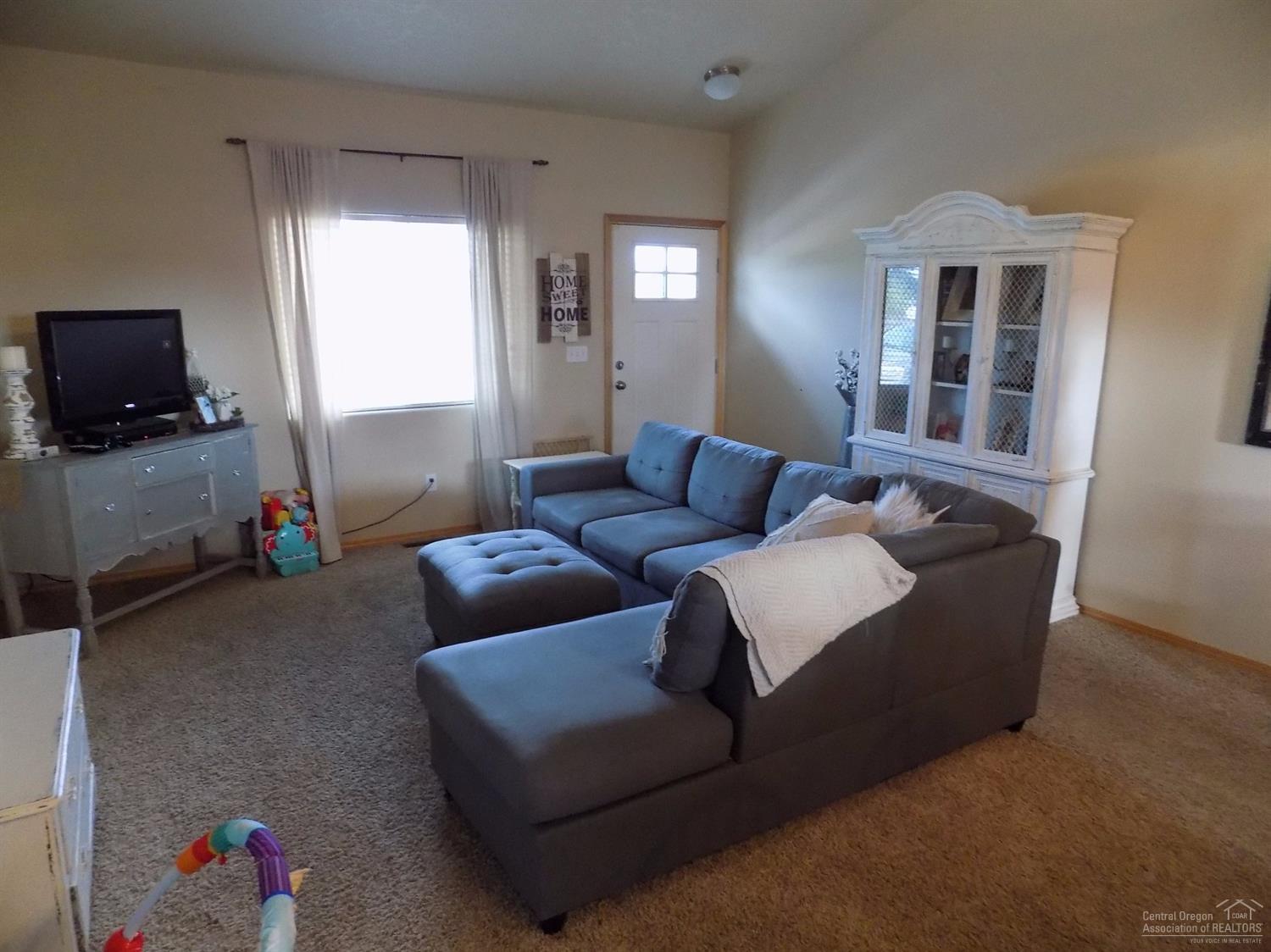 2487 Northeast Colleen Road Prineville, OR 97754 - Photo 9 of 21 Additional Photo