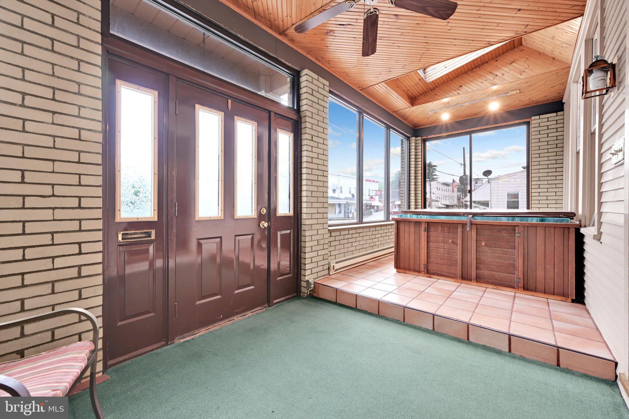 38 Valley Street New Philadelphia, PA 17959 - Photo 11 of 41 Enclosed Porch