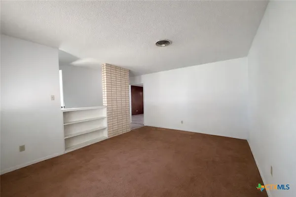 $195,900 | 3110 Las Moras Drive, Temple, TX 76502