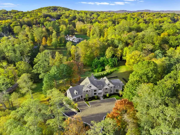 $5,495,000 | 2 Barry Court, Bedford, NY 10536