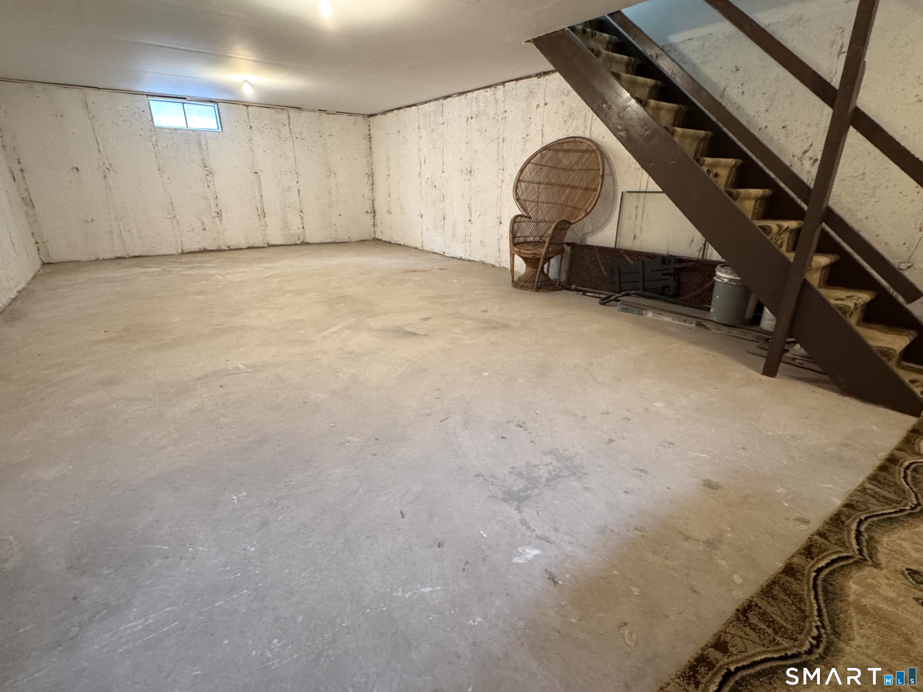 39 Horton Hill Road, Unit 6E Naugatuck, CT 06770 - Photo 25 of 26 a view of an empty room