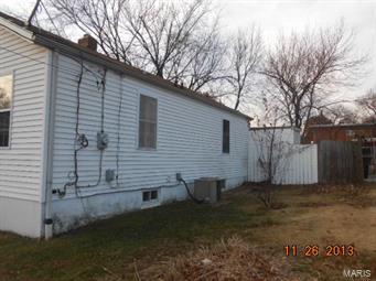 5028 Heege Road St. Louis, MO 63123 - Photo 3 of 18 Gallery Image 3