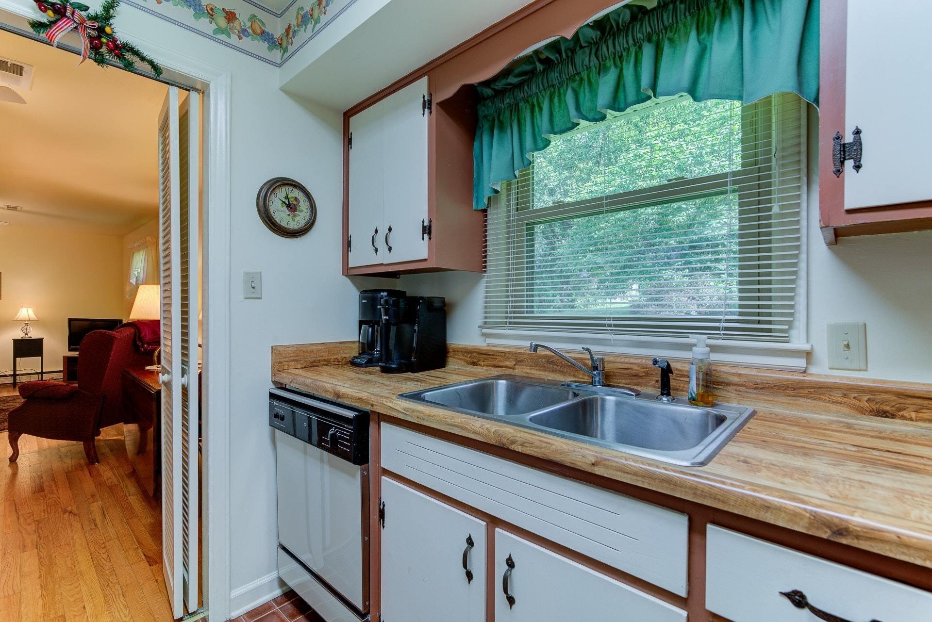 85 Meadowlark Road Rocky Mount, VA 24151 - Photo 11 of 32 011-322641-11-85 Meadowlark Rd Rocky Mou