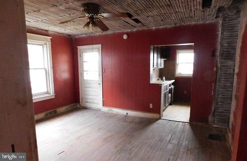 421 East Locust Street Fleetwood, PA 19522 - Photo 3 of 7 Gallery Image 3