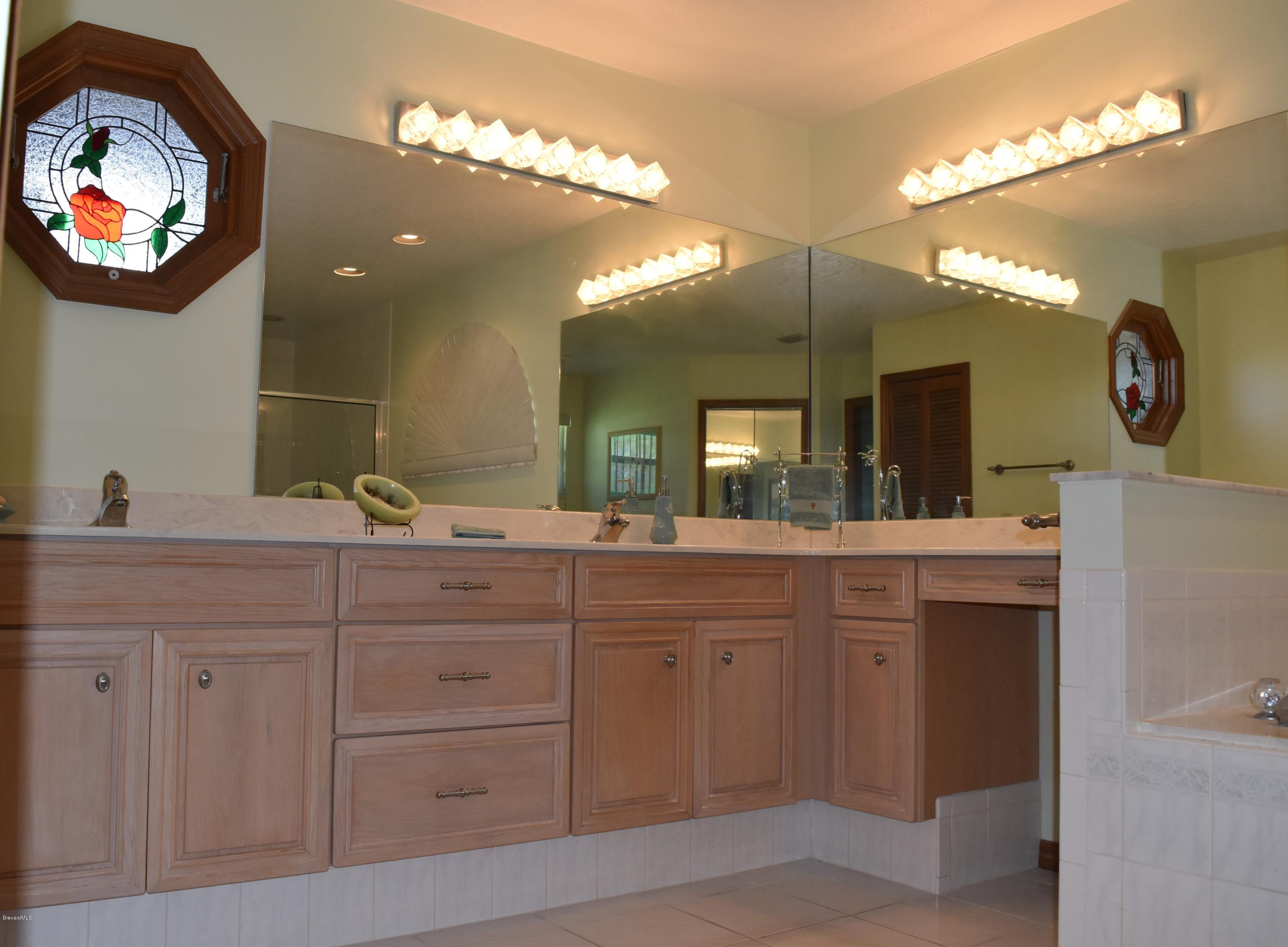 1785 Atz Road Malabar, FL 32950 - Photo 8 of 15 Masterbath w. double sinks