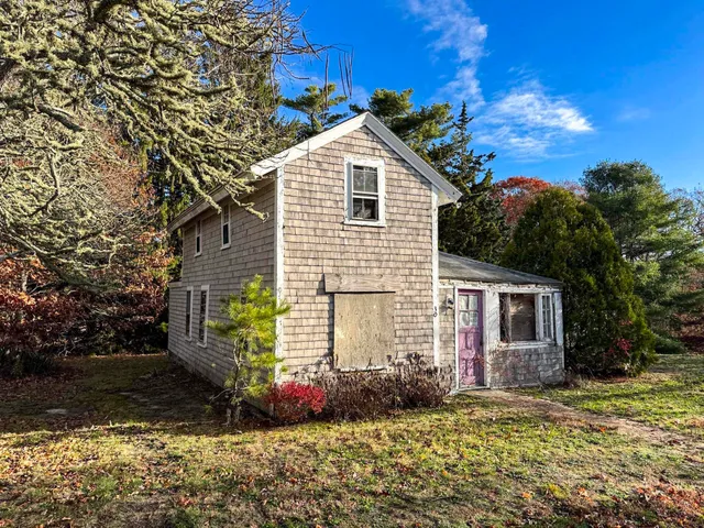 $675,000 | 30 Pond Street, Osterville, MA 02655