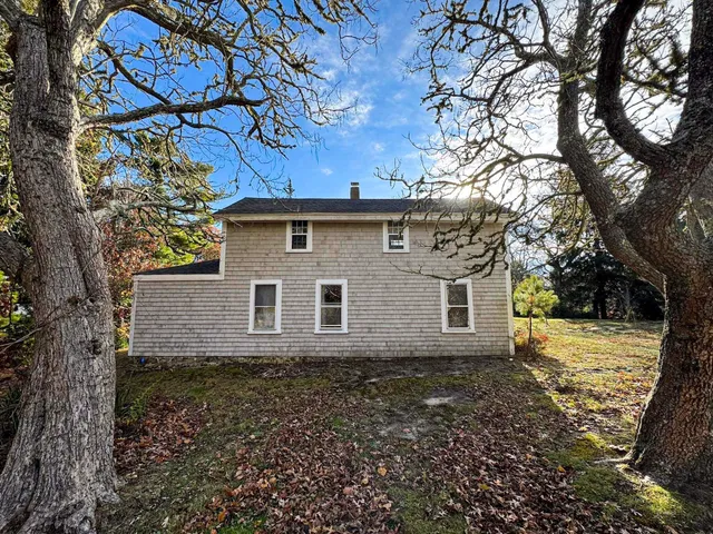 $675,000 | 30 Pond Street, Osterville, MA 02655