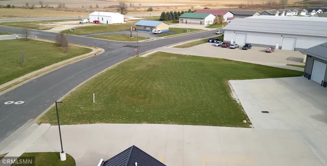 $80,000 | 315 Sandstone Drive Northwest, Eyota, MN 55934