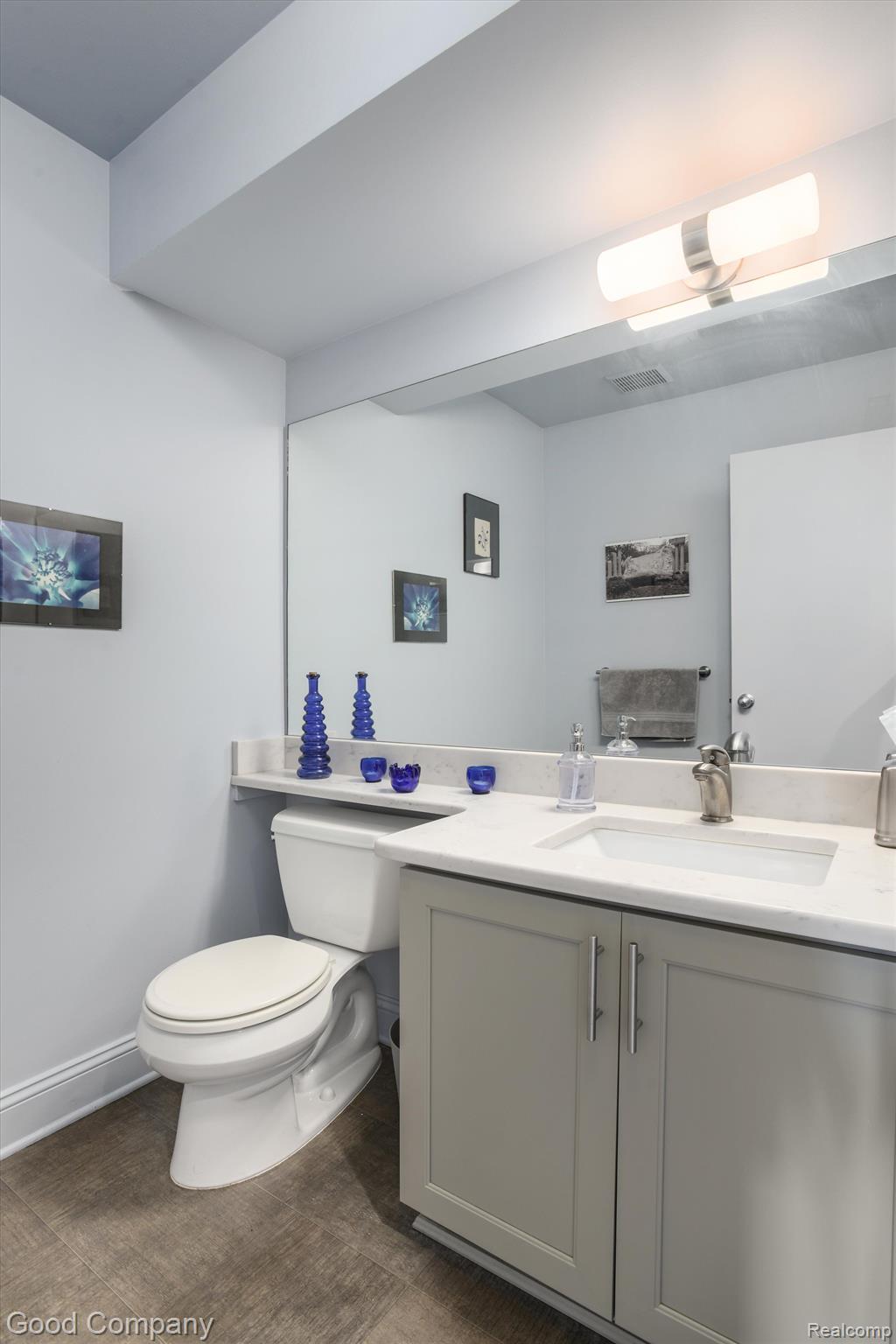 617 Ashley Circle East Rochester, MI 48307 - Photo 15 of 38