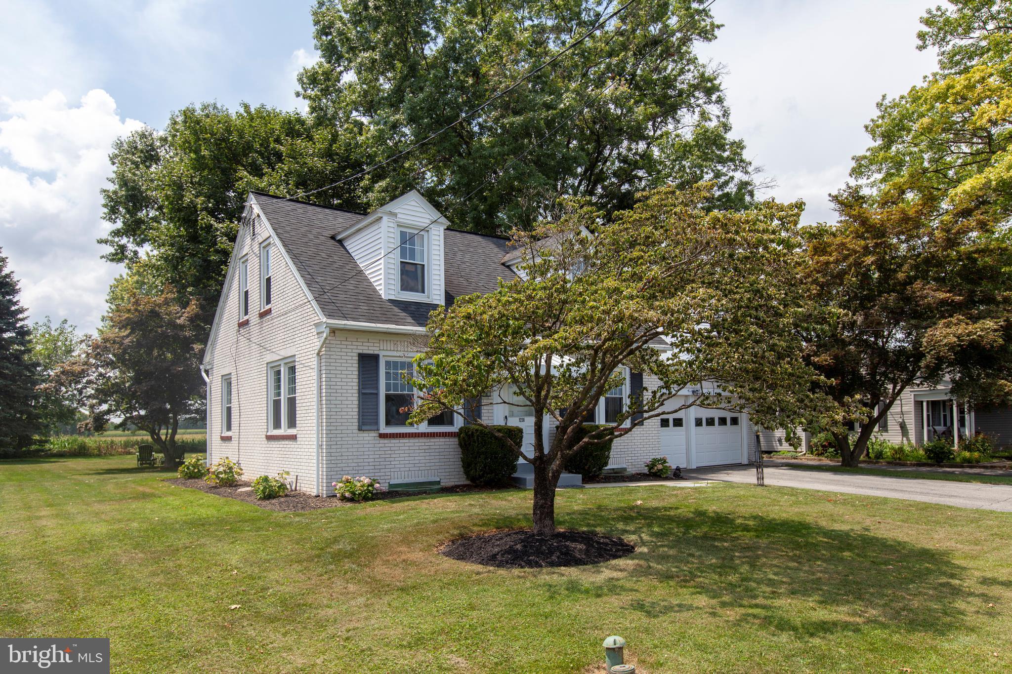1238 Graystone Road Manheim, PA 17545 - Photo 3 of 41