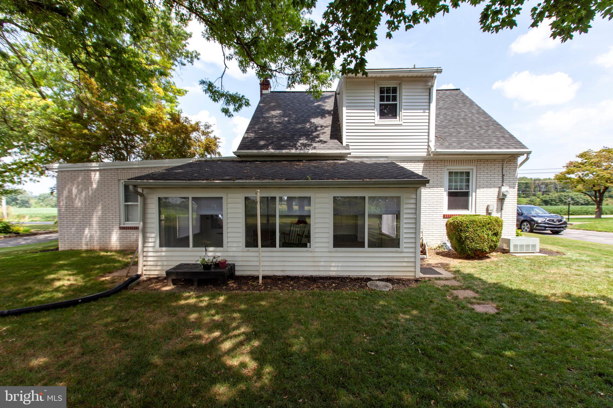 1238 Graystone Road Manheim, PA 17545 - Photo 6 of 41