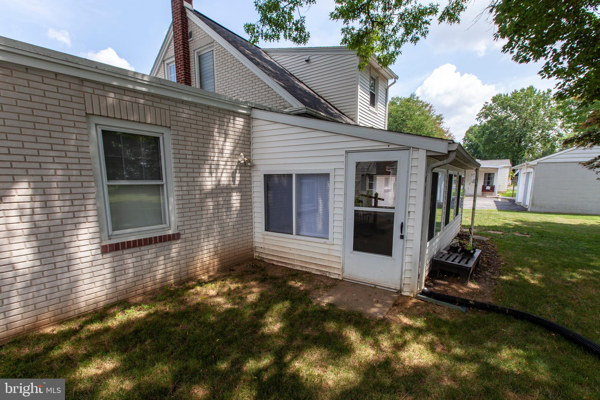 1238 Graystone Road Manheim, PA 17545 - Photo 7 of 41