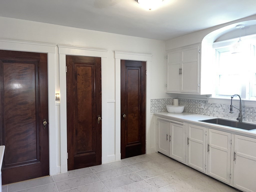 65 Larchwood Road Methuen, MA 01844 - Photo 12 of 35 Gallery Image 12