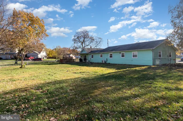 $269,900 | 16 Amy Drive, Harrisburg, PA 17112