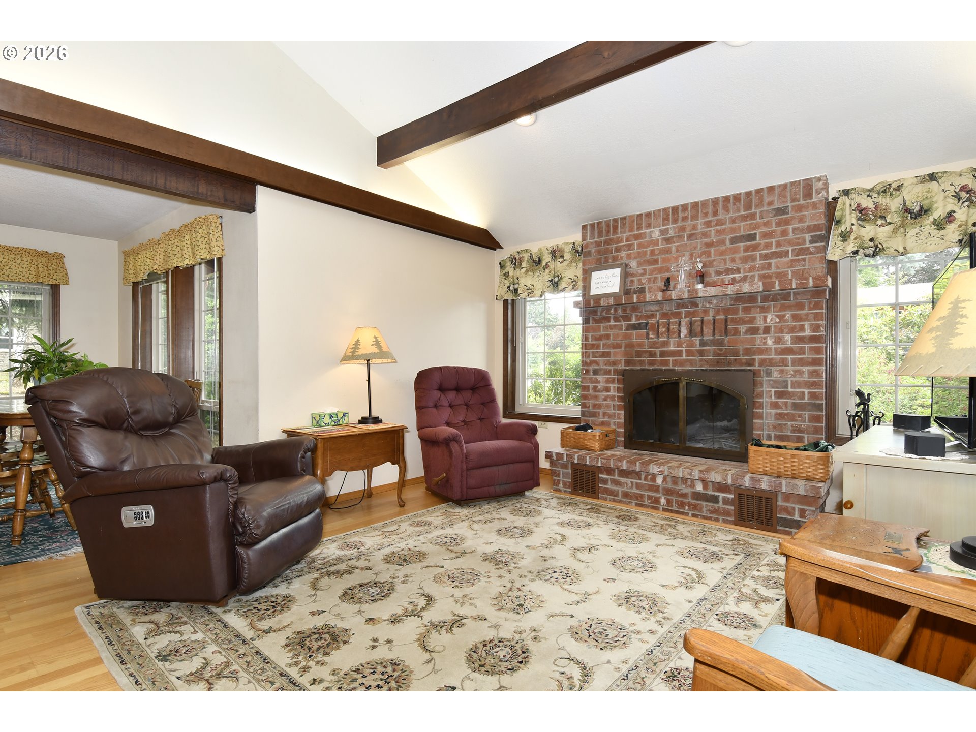 18190 Davis Street Sandy, OR 97055 - Photo 10 of 35 Living Room