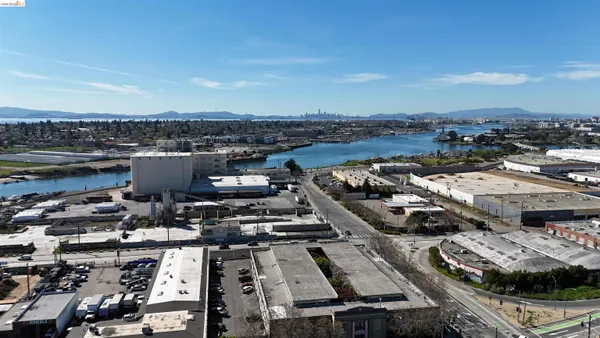 $528,000 | 2754 East 7th Street, Oakland, CA 94601