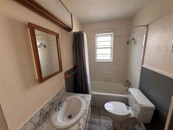 $1,650 | 1821 Mars Drive, Bossier City, LA 71112