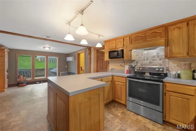 $349,900 | 19185 Highway East, Arcadia, MO 63621