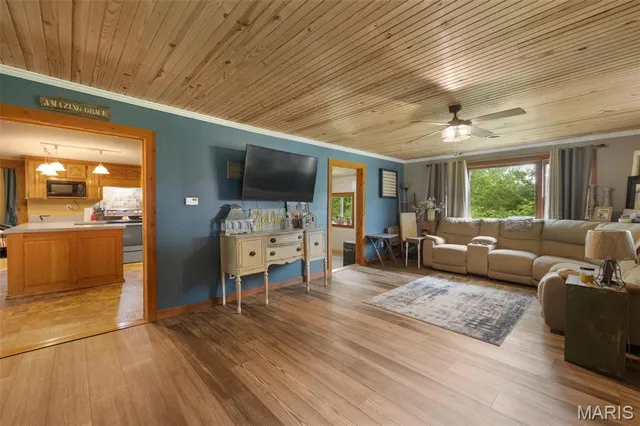 $349,900 | 19185 Highway East, Arcadia, MO 63621