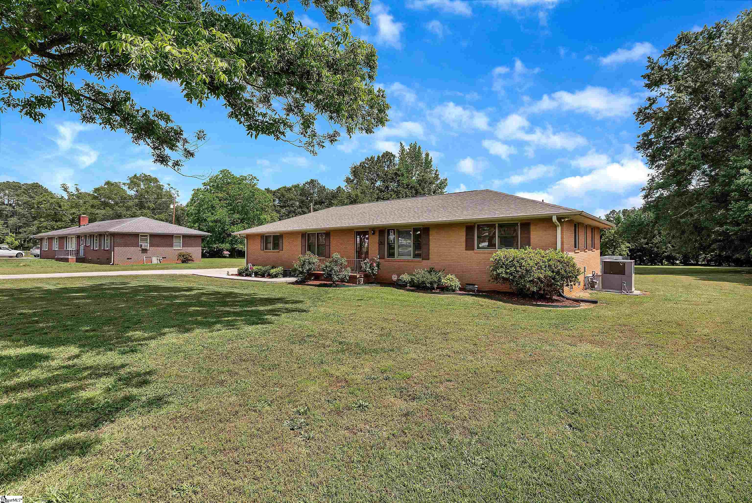 3040 Sunset Forest Road Anderson, SC 29626 - Photo 3 of 44 Gallery Image 3