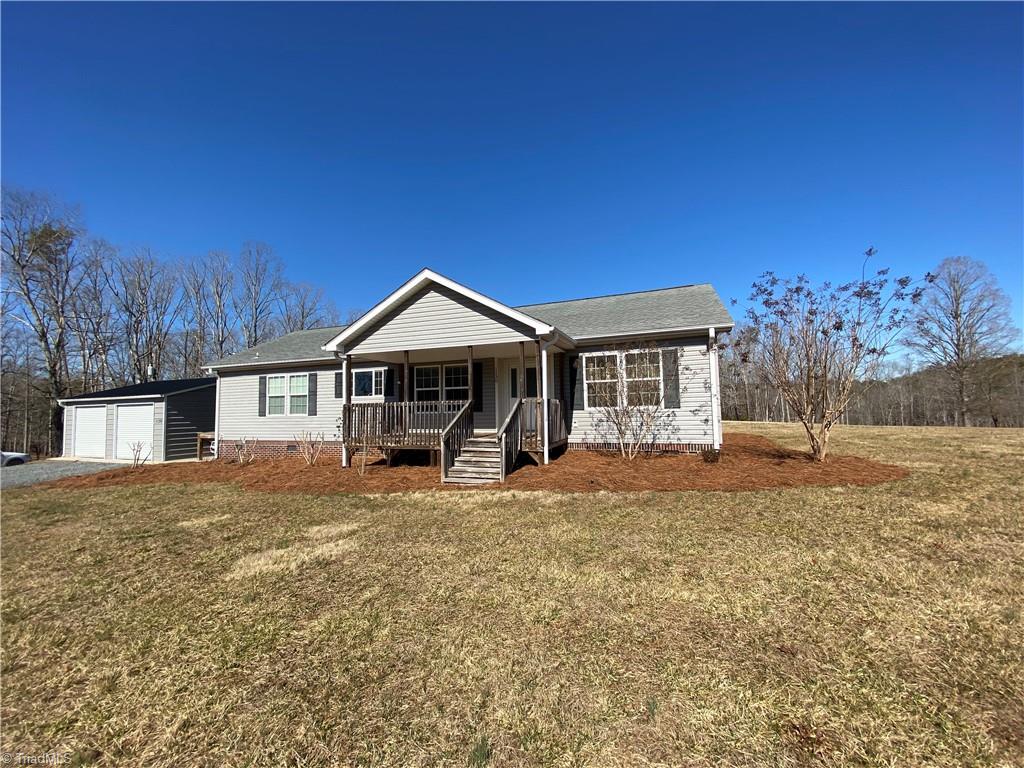 1130 Fred Merritt Road King, NC 27021 - Photo 4 of 50