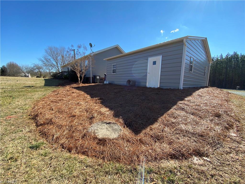 1130 Fred Merritt Road King, NC 27021 - Photo 9 of 50
