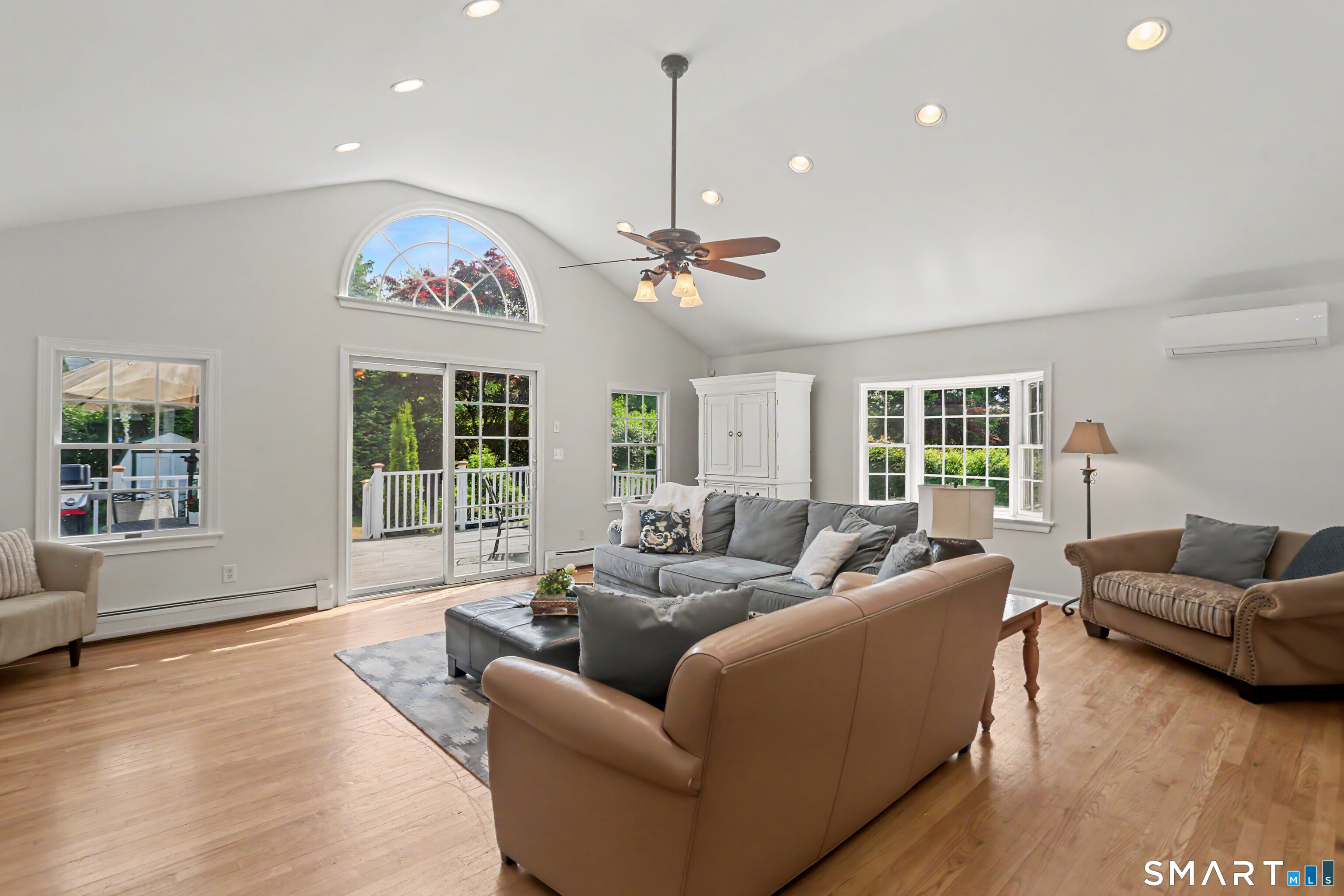 97 Ridgeview Avenue Trumbull, CT 06611 - Photo 3 of 34