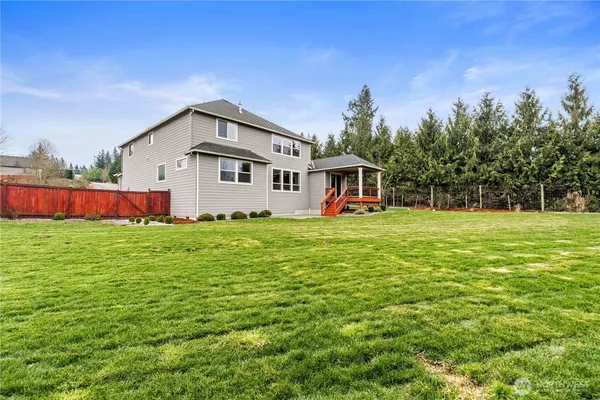 $1,270,000 | 1328 213th Avenue East, Lake Tapps, WA 98391