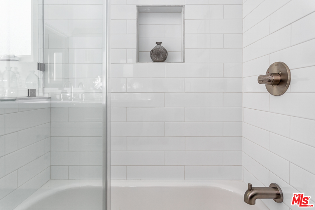 2048 Commodore Road Newport Beach, CA 92660 - Photo 20 of 39 a bathroom with a shower