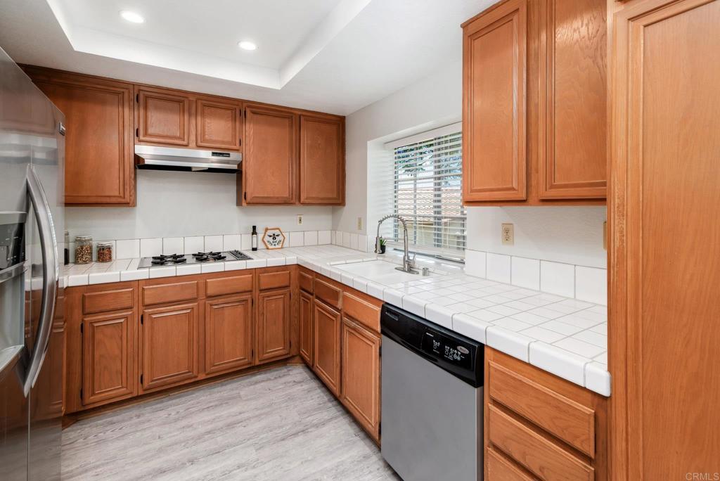 740 Breeze Hill Road, Unit 170 Vista, CA 92081 - Photo 3 of 28