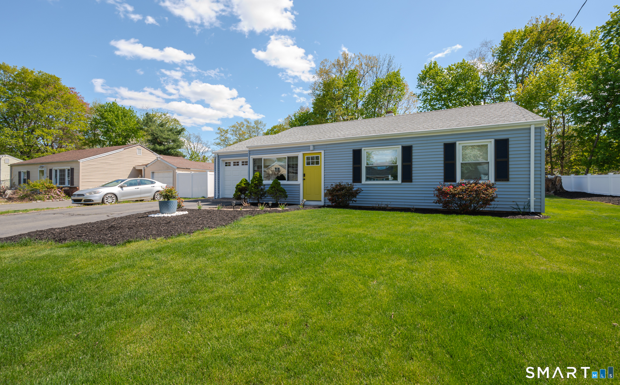 30 Apple Street Wallingford, CT 06492 - Photo 3 of 30