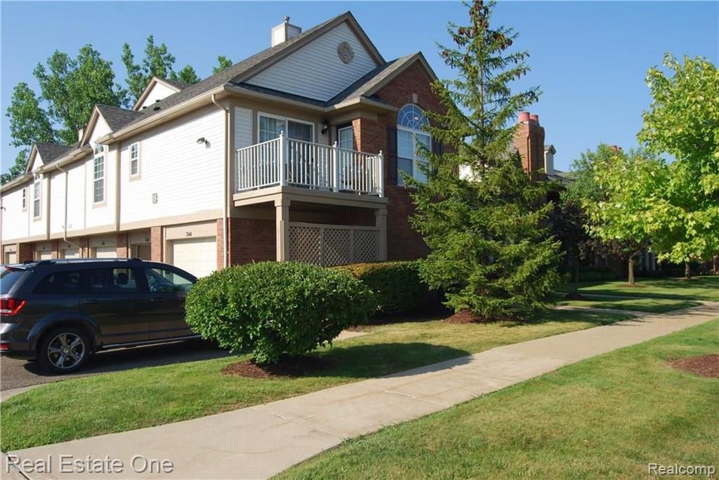 3540 Tremonte Circle, Unit 138 Rochester, MI 48306 - Photo 2 of 19