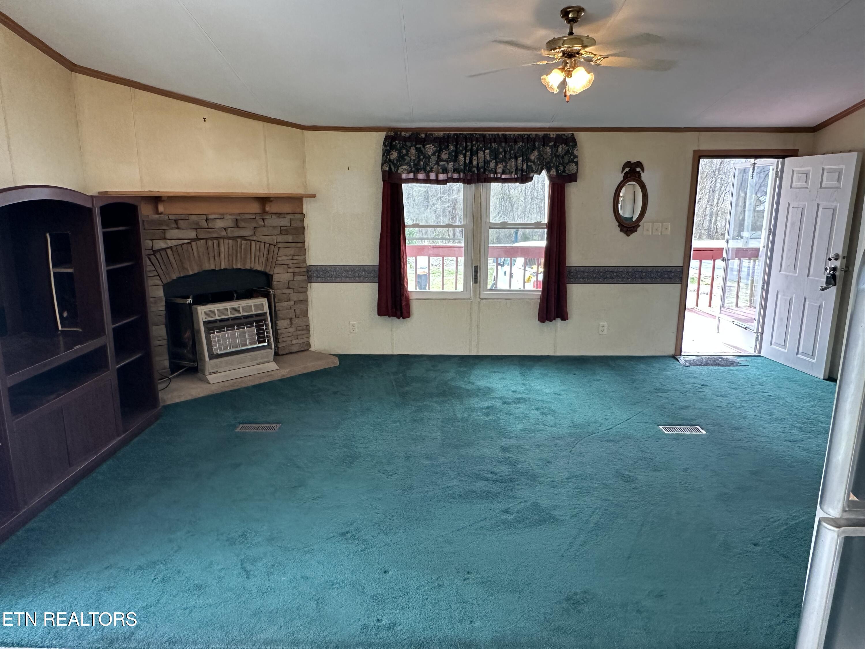 1801 Back Valley Road La Follette, TN 37766 - Photo 6 of 21 IMG_4591
