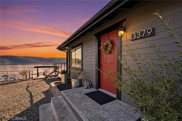 $389,000 | 13379 Lakeshore Drive, Clearlake, CA 95422