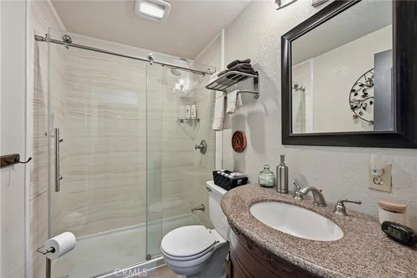 $389,000 | 13379 Lakeshore Drive, Clearlake, CA 95422