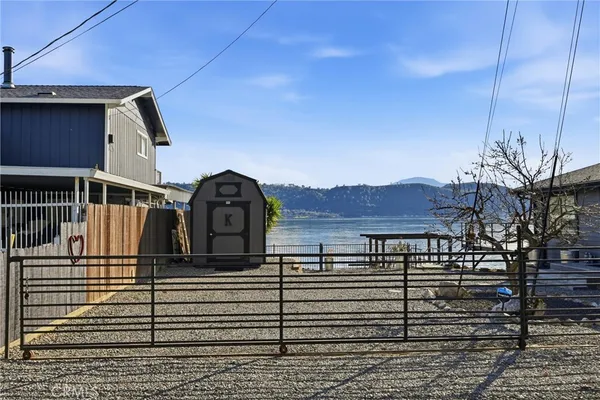 $389,000 | 13379 Lakeshore Drive, Clearlake, CA 95422