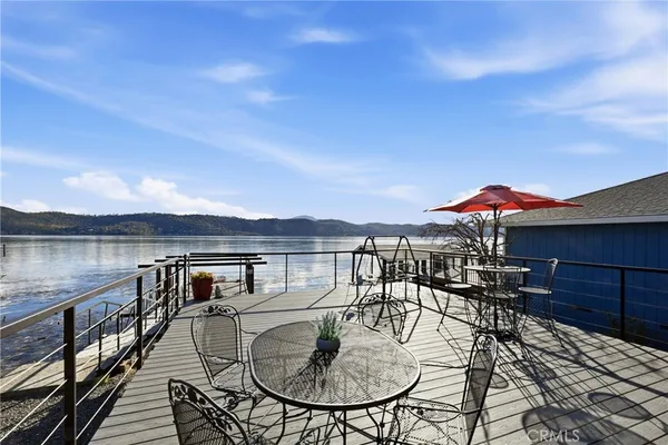 $389,000 | 13379 Lakeshore Drive, Clearlake, CA 95422